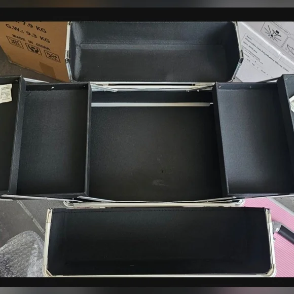 Rolling Makeup Case ExtraLarge Storage Organizer with Key Swivel Wheels Salon - Picture 9 of 12